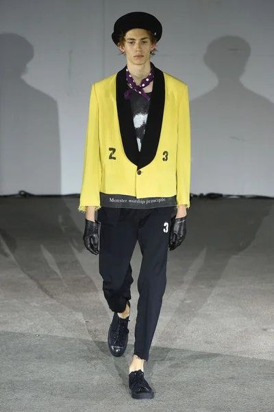 Look 43